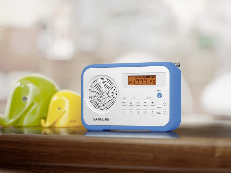 SANGEAN راديو رقمي محمول Sangean PR-D18BU AM / FM مع واقي (أبيض/أزرق) - Image 2